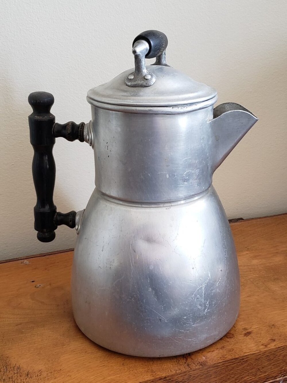 Vintage "WEAR-EVER" Aluminum Coffee Pot made in Canada great decor well-used